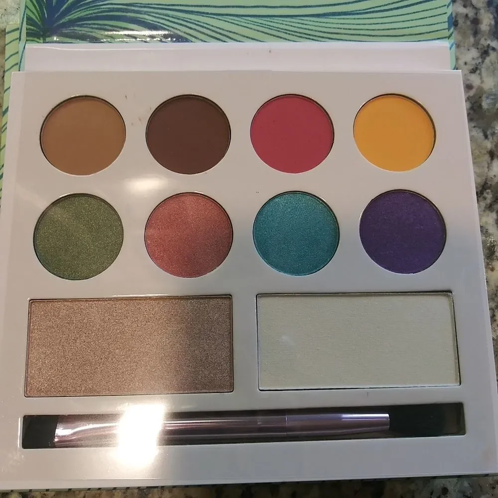 Laura Sanchez Moods Eyeshadow Palette